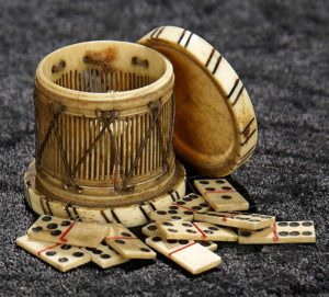 FRENCH MINIATURE CARVED BONE DRUM CONTAINING DOMINO SET